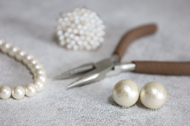 内職と女性のイメージ